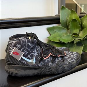 Nike Kybrid S2 Basketball Shoes Black Multi-Print Men’s Size 9